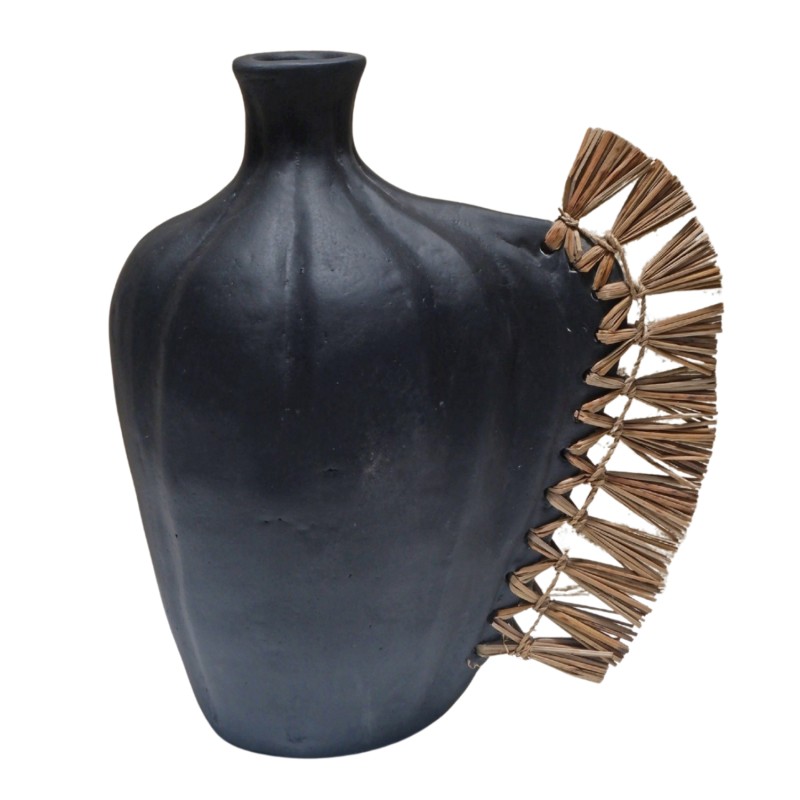 TABLE DECORATIVE VASE JEBB FK4689.01 TERRACOTA IN BLACK & GRASS--32x15x33Hcm. TABLE DECORATIVE VASE JEBB FK4689.01 TERRACOTA IN BLACK & GRASS--32x15x33Hcm.
